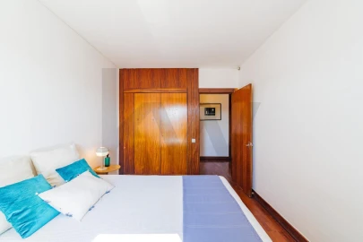 Apartamento T4 para Venda em Águas Livres