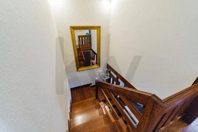 Apartamento T4 para Venda em Águas Livres