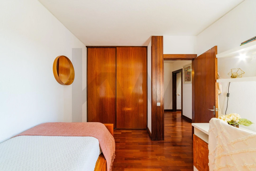 Apartamento T4 para Venda em Águas Livres Foto 22