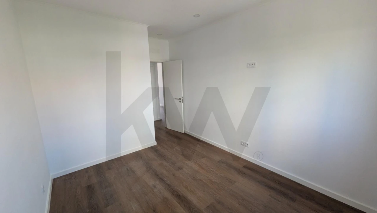 Apartamento T3 para Venda em Venteira Foto 5
