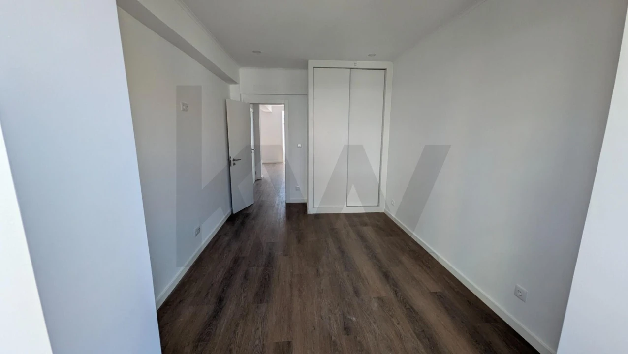 Apartamento T3 para Venda em Venteira Foto 2