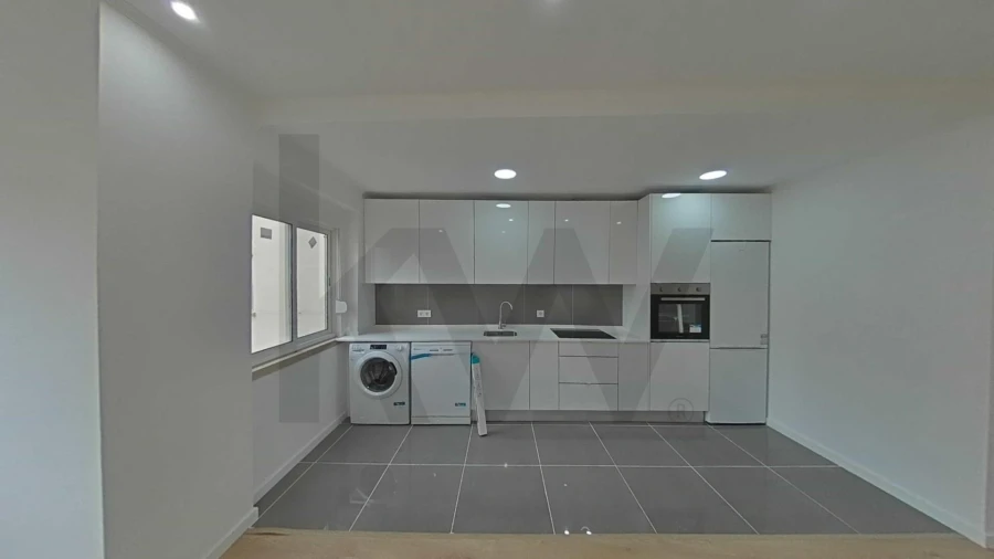 Apartamento T2 para Venda em Alfragide Foto 6