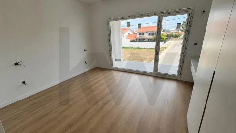 Moradia T3 para Venda em Fernao Ferro