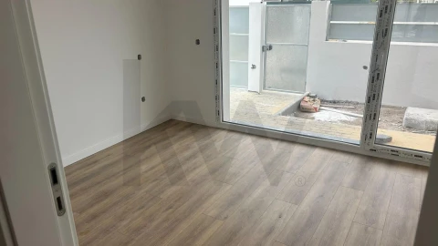 Moradia T3 para Venda em Fernao Ferro