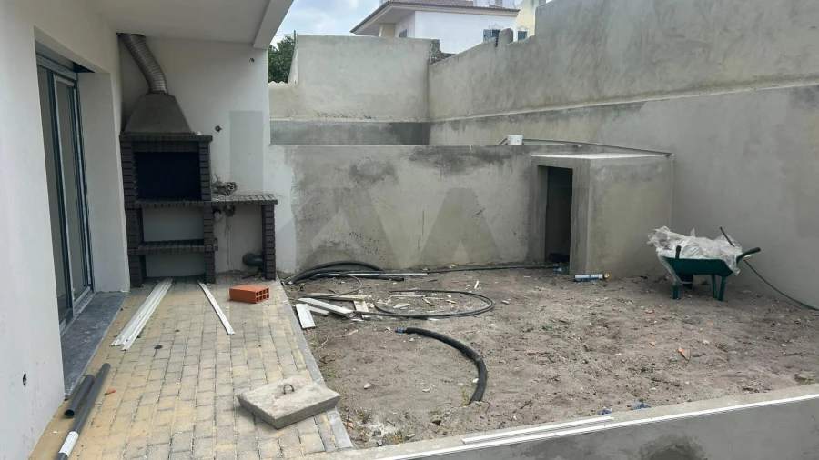 Moradia T3 para Venda em Fernao Ferro Foto 9