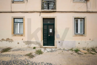 Apartamento T2 para Arrendamento em Santa Maria Maior
