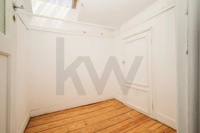 Apartamento T2 para Arrendamento em Santa Maria Maior