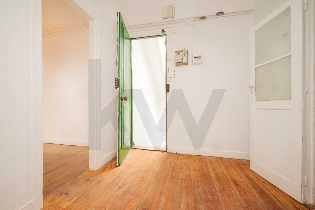 Apartamento T2 para Arrendamento em Santa Maria Maior Foto 2