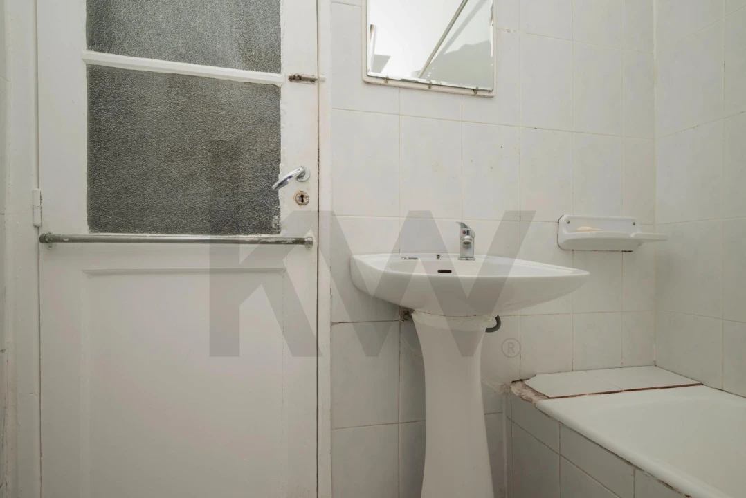 Apartamento T2 para Arrendamento em Santa Maria Maior Foto 8