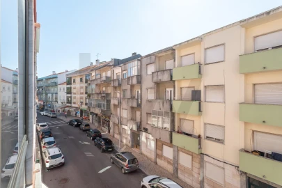 Apartamento T2 para Venda em Queluz e Belas