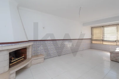 Apartamento T2 para Venda em Queluz e Belas