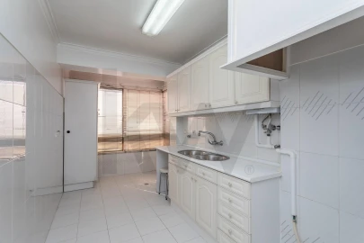 Apartamento T2 para Venda em Queluz e Belas