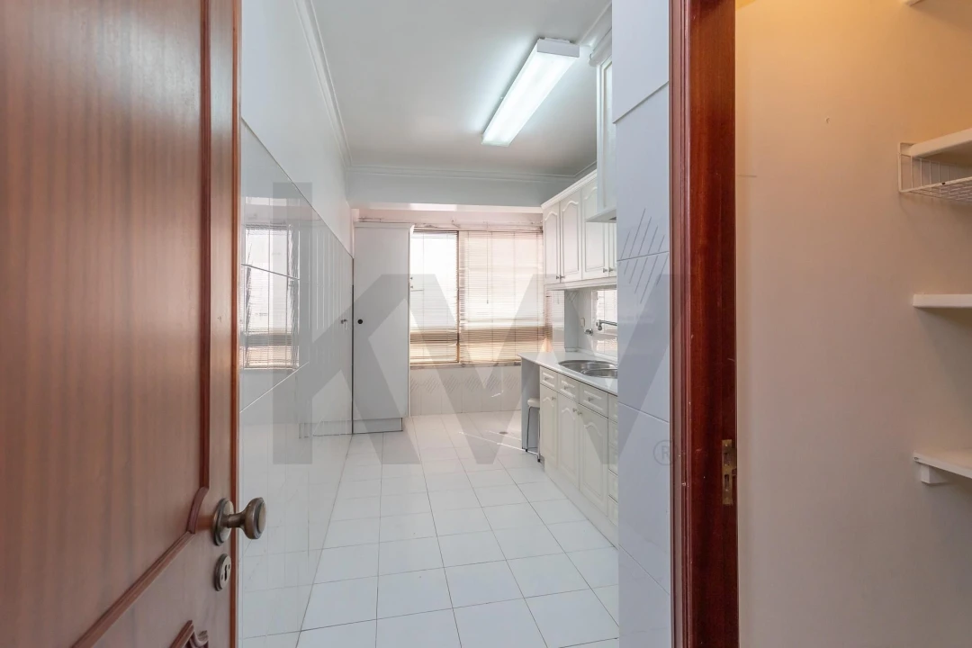 Apartamento T2 para Venda em Queluz e Belas Foto 16