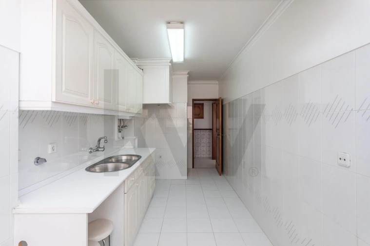Apartamento T2 para Venda em Queluz e Belas Foto 13