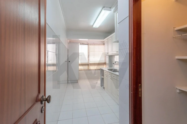 Apartamento T2 para Venda em Queluz e Belas Foto 16