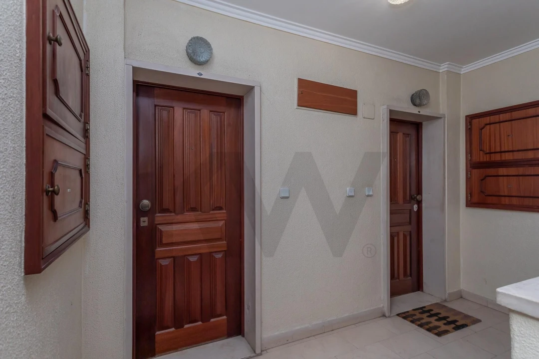 Apartamento T2 para Venda em Queluz e Belas Foto 18