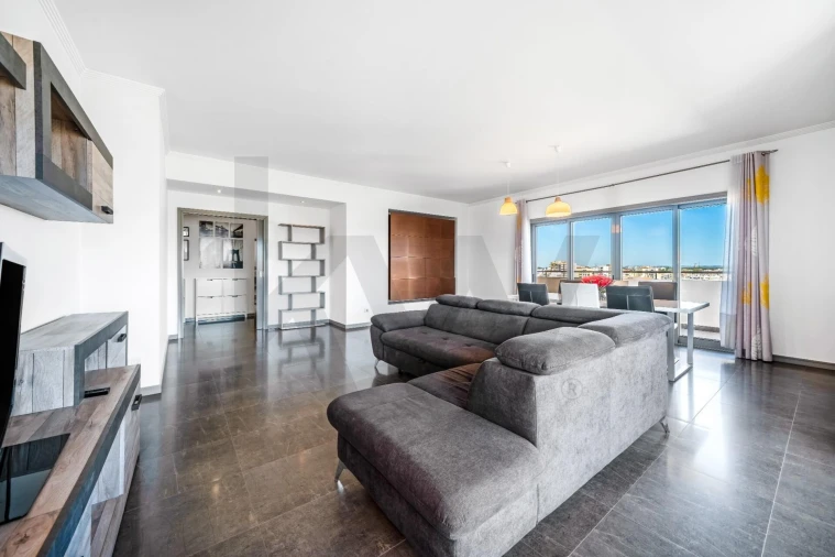 Apartamento T3 para Venda em Portimão Foto 6