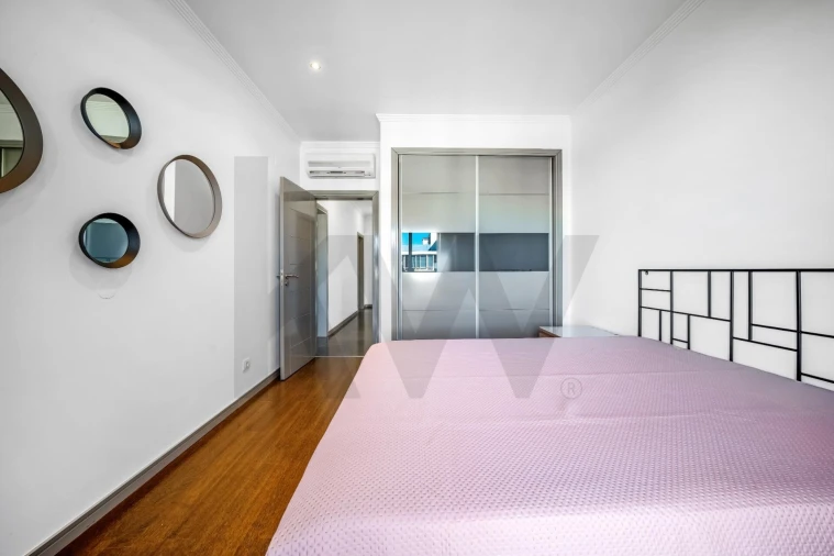 Apartamento T3 para Venda em Portimão Foto 10