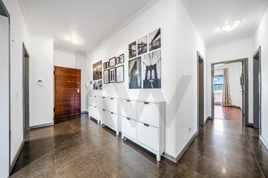 Apartamento T3 para Venda em Portimão Foto 7