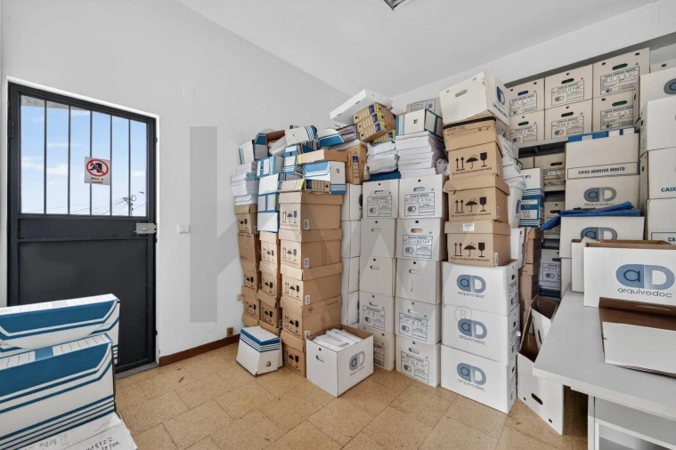 Armazém para Arrendamento em São Gonçalo Foto 35
