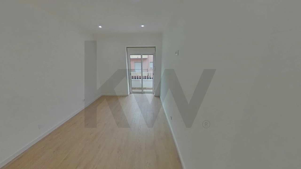 Apartamento T3 para Venda em Alfragide Foto 3