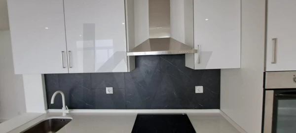 Apartamento T3 para Venda em Alfragide