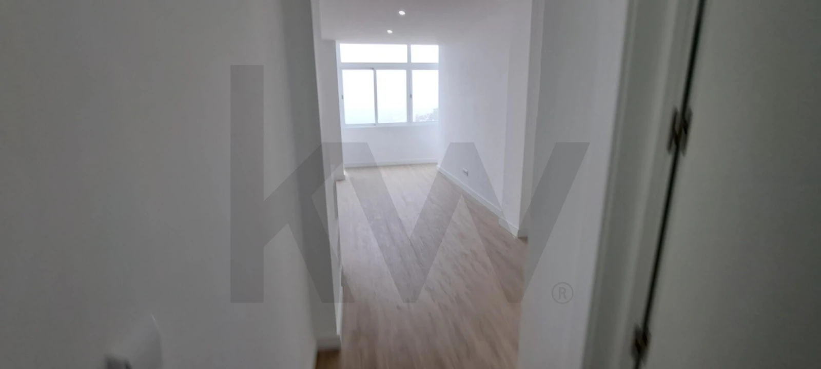 Apartamento T3 para Venda em Alfragide Foto 4