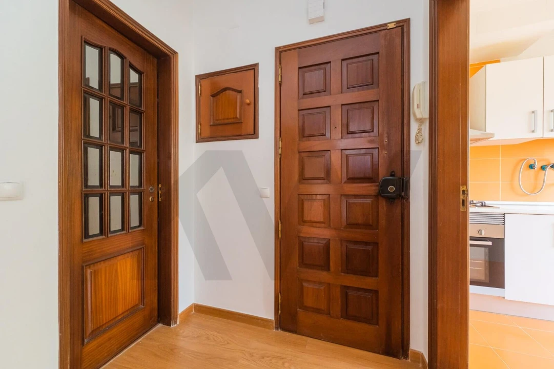 Apartamento T2 para Venda em Rio de Mouro Foto 2