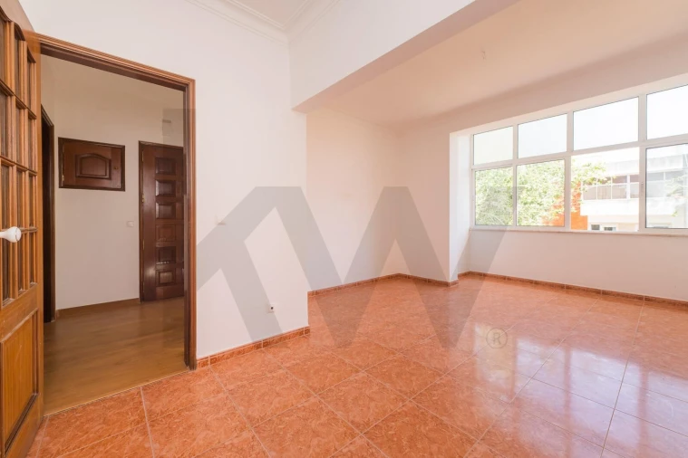 Apartamento T2 para Venda em Rio de Mouro Foto 15