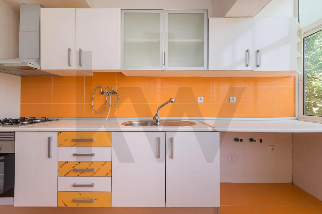 Apartamento T2 para Venda em Rio de Mouro Foto 10