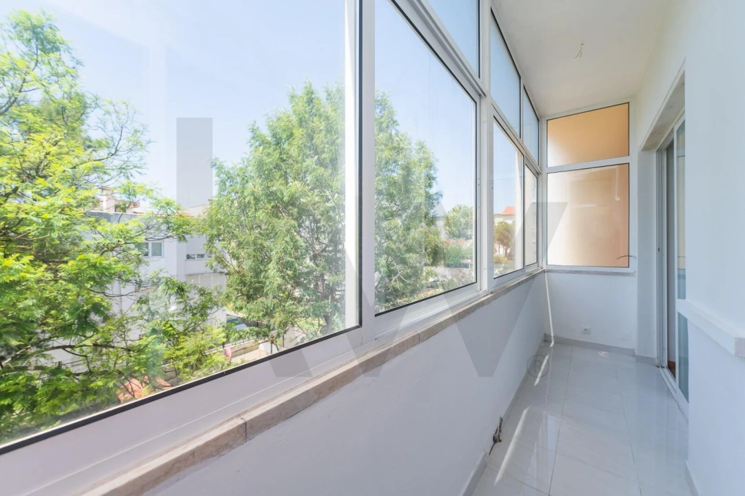 Apartamento T2 para Venda em Rio de Mouro Foto 34