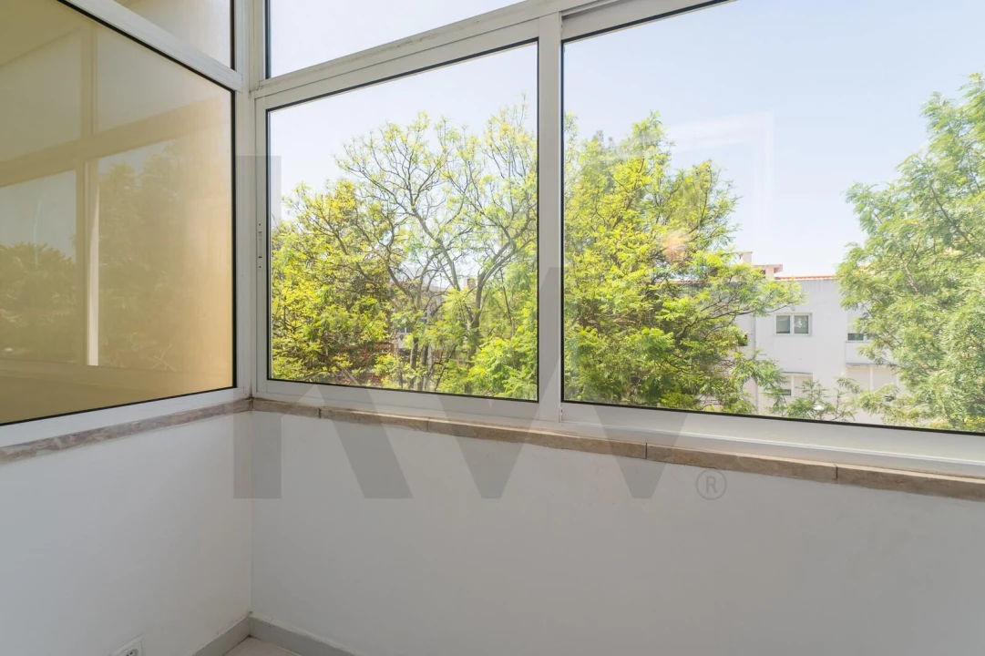 Apartamento T2 para Venda em Rio de Mouro Foto 33