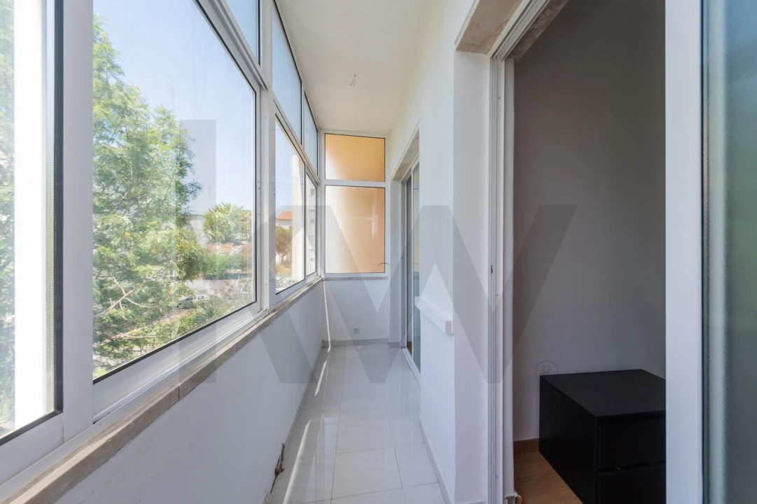 Apartamento T2 para Venda em Rio de Mouro Foto 35