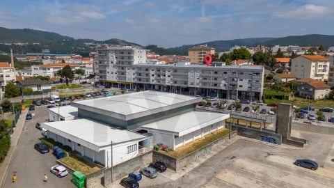 Loja para Venda em Vila Chã, Codal e Vila Cova de Perrinho