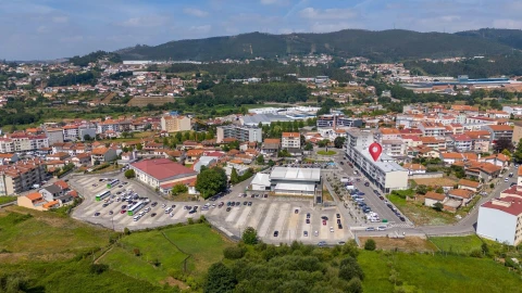 Loja para Venda em Vila Chã, Codal e Vila Cova de Perrinho