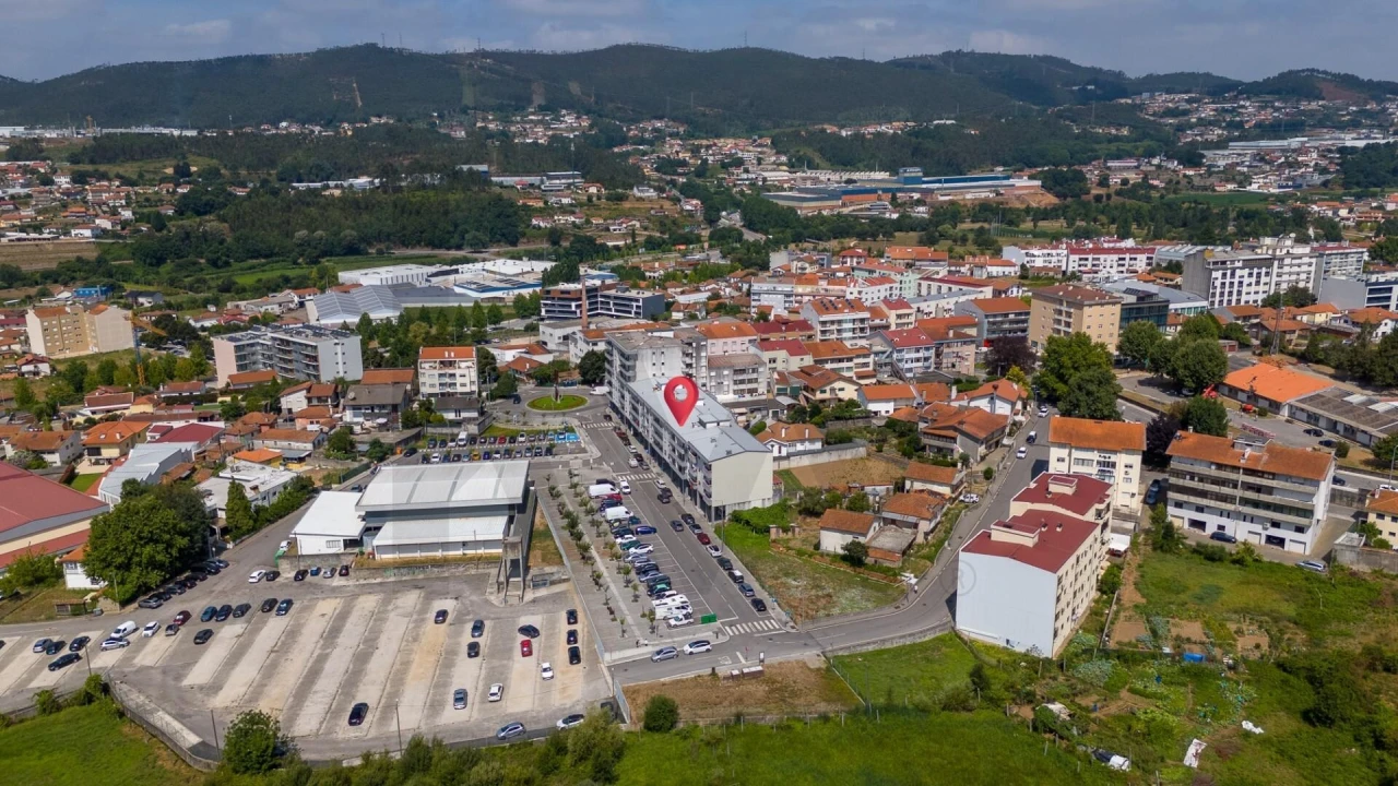 Loja para Venda em Vila Chã, Codal e Vila Cova de Perrinho Foto 9