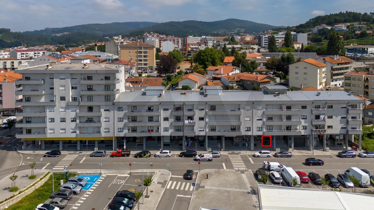 Loja para Venda em Vila Chã, Codal e Vila Cova de Perrinho Foto 3