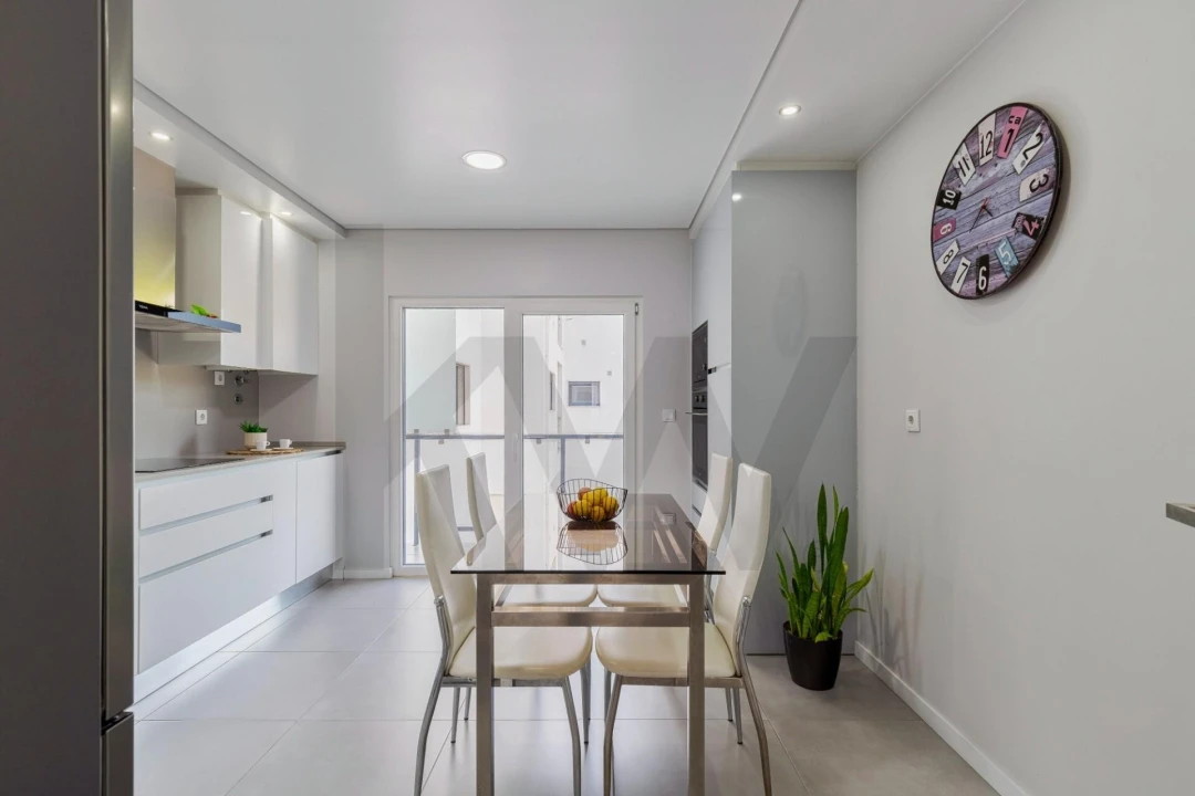 Apartamento T3 para Venda em Fernao Ferro Foto 6