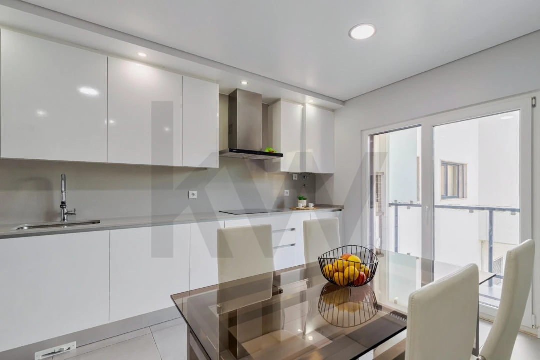 Apartamento T3 para Venda em Fernao Ferro Foto 4