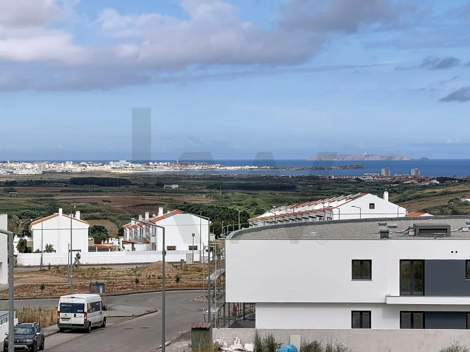 Moradia T3 para Venda em Atouguia da Baleia Foto 32