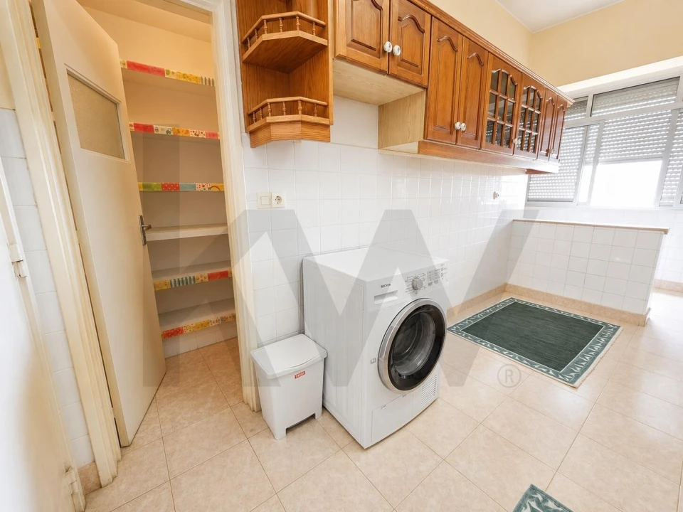 Apartamento T4 para Venda em Olivais Foto 7