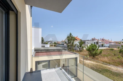 Moradia T4 para Venda em Fernao Ferro