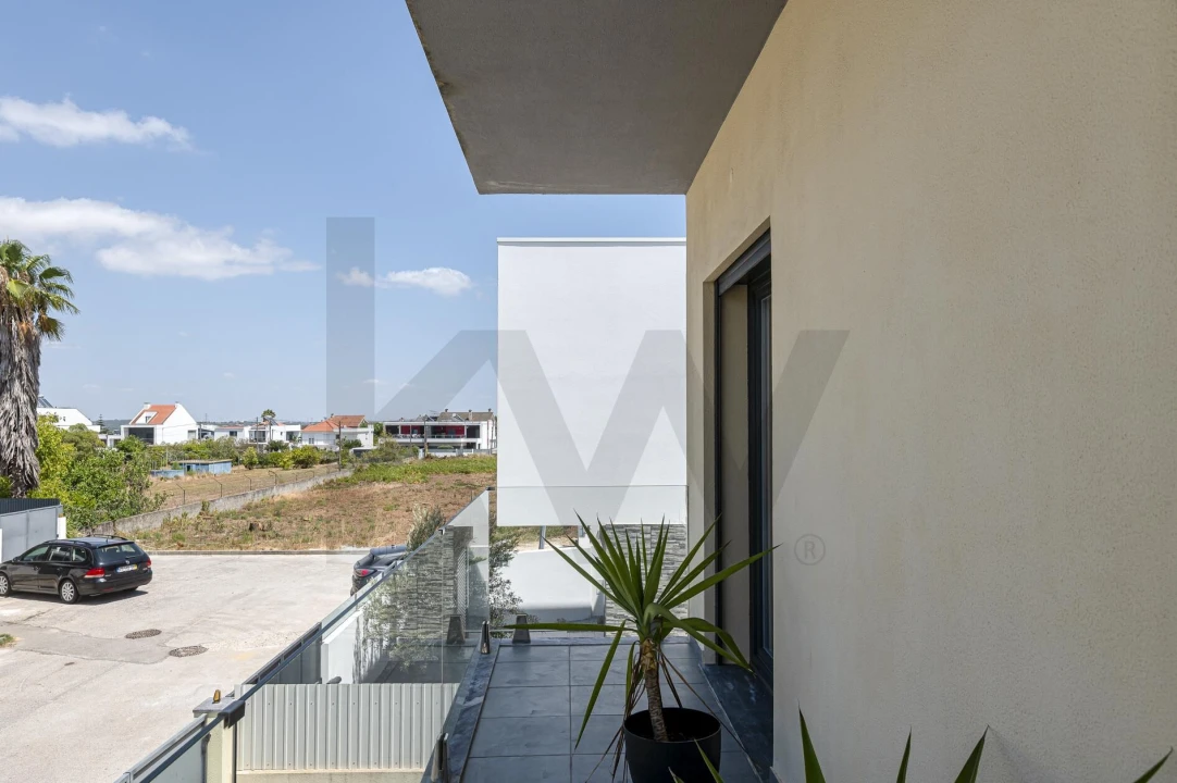 Moradia T4 para Venda em Fernao Ferro Foto 37