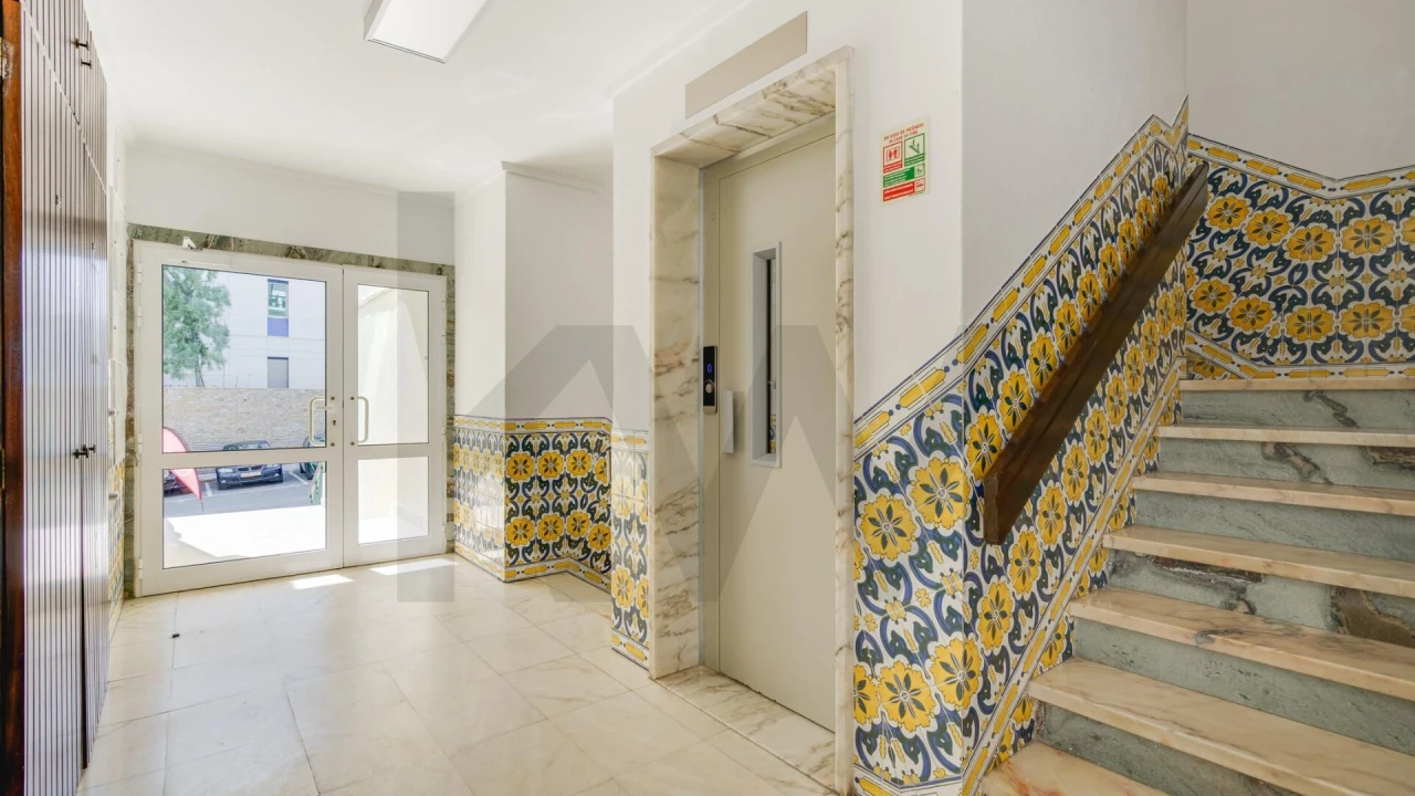 Apartamento T3 para Venda em Cascais e Estoril Foto 27