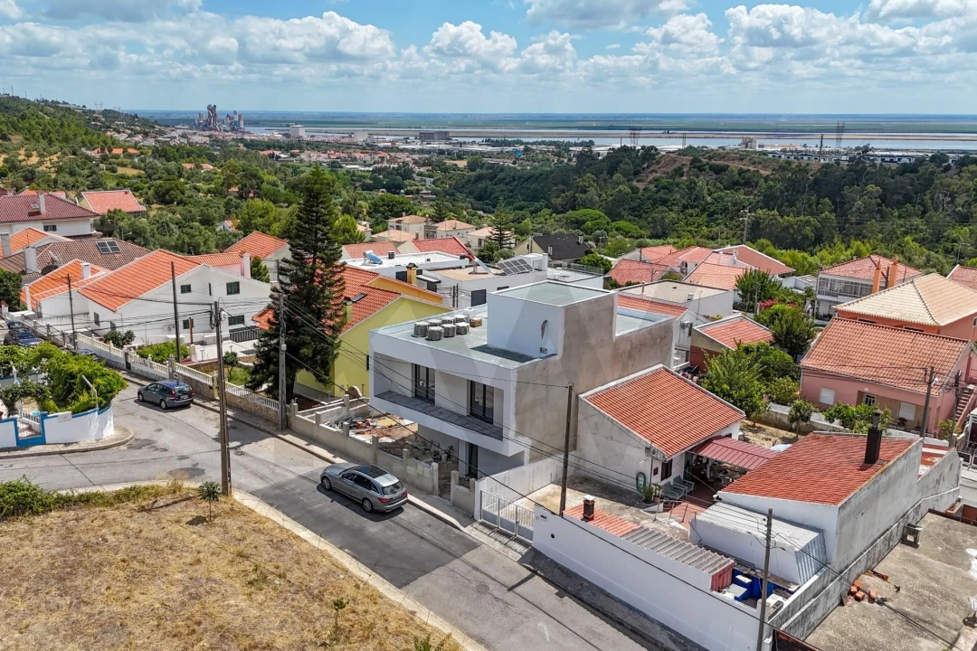Moradia T4 para Venda em Alverca do Ribatejo e Sobralinho Foto 69