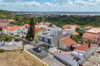 Moradia T4 para Venda em Alverca do Ribatejo e Sobralinho