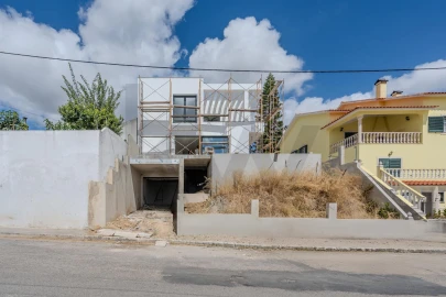 Moradia T4 para Venda em Alverca do Ribatejo e Sobralinho