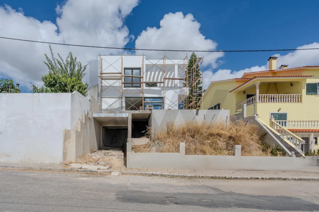 Moradia T4 para Venda em Alverca do Ribatejo e Sobralinho Foto 4