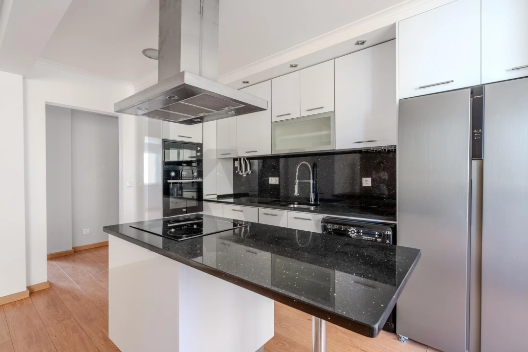 Apartamento T1 para Arrendamento em Vialonga Foto 6