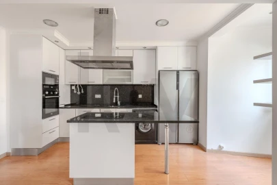 Apartamento T1 para Arrendamento em Vialonga